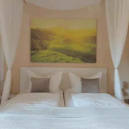 Bergblick Auf Bio-hof *