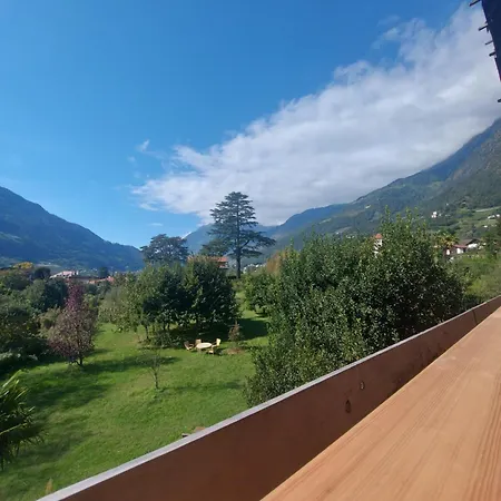 Bergblick Auf Bio-hof *